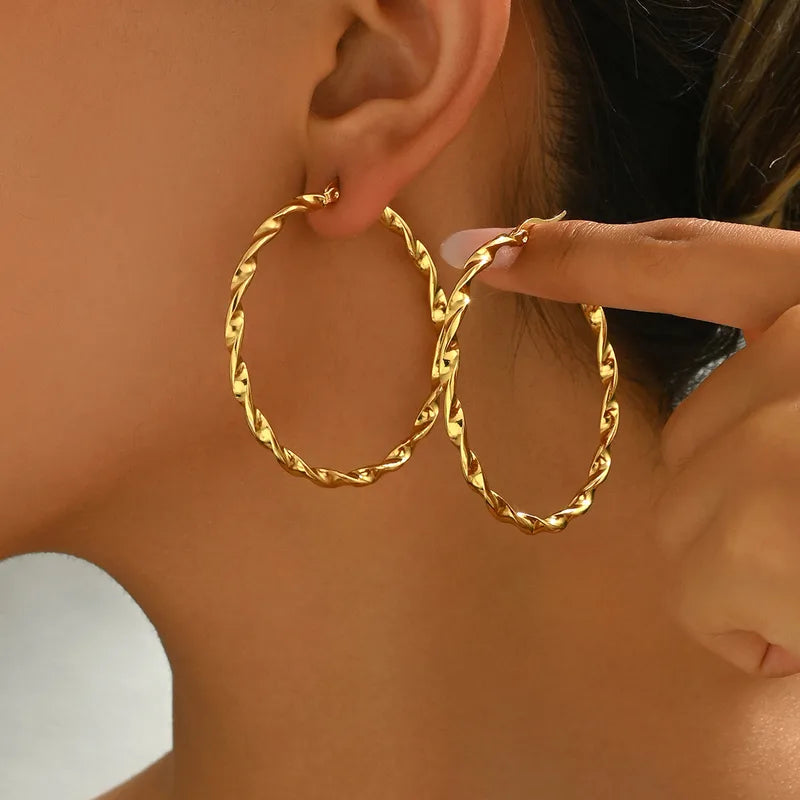 1 Pair Vintage Style Simple Stainless Steel Earrings